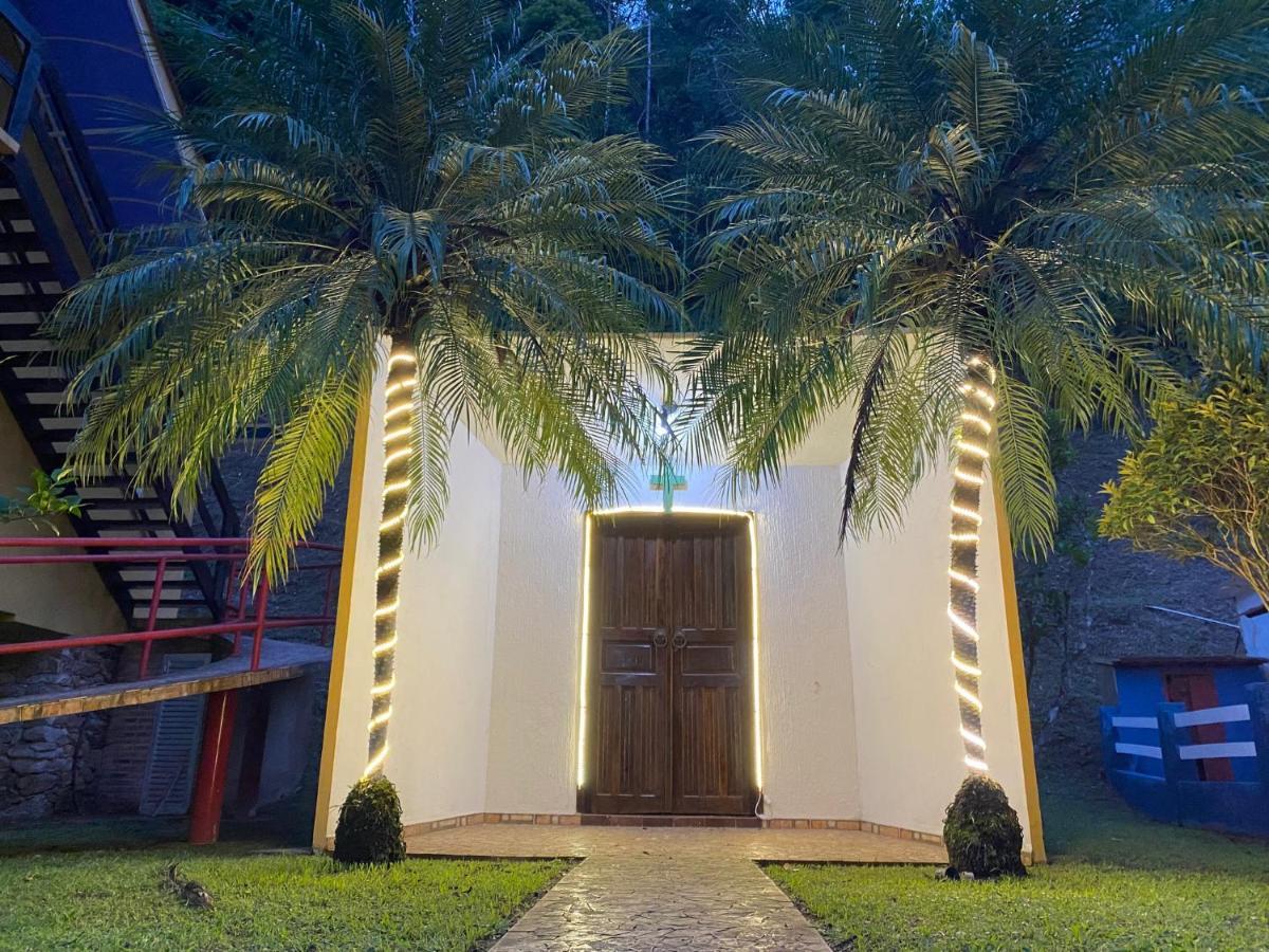 Hotel Fazenda Bonanza Энженьейру-Паулу-ди-Фронтин Экстерьер фото