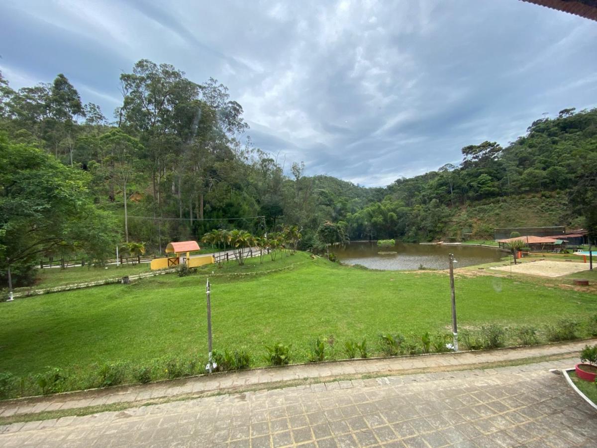 Hotel Fazenda Bonanza Энженьейру-Паулу-ди-Фронтин Экстерьер фото