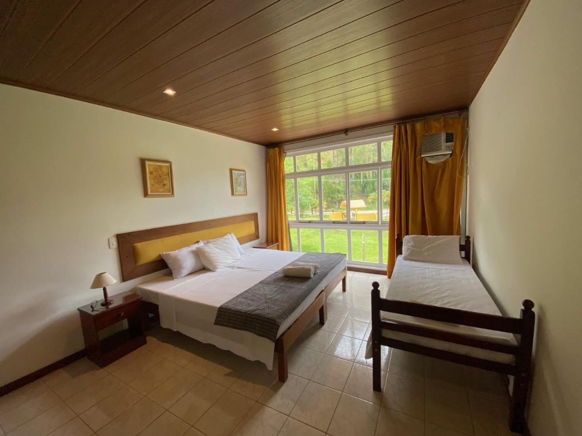Hotel Fazenda Bonanza Энженьейру-Паулу-ди-Фронтин Экстерьер фото